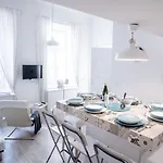 Maps - With Unique Design Apartman *