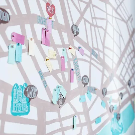 Maps - With Unique Design Lejlighed